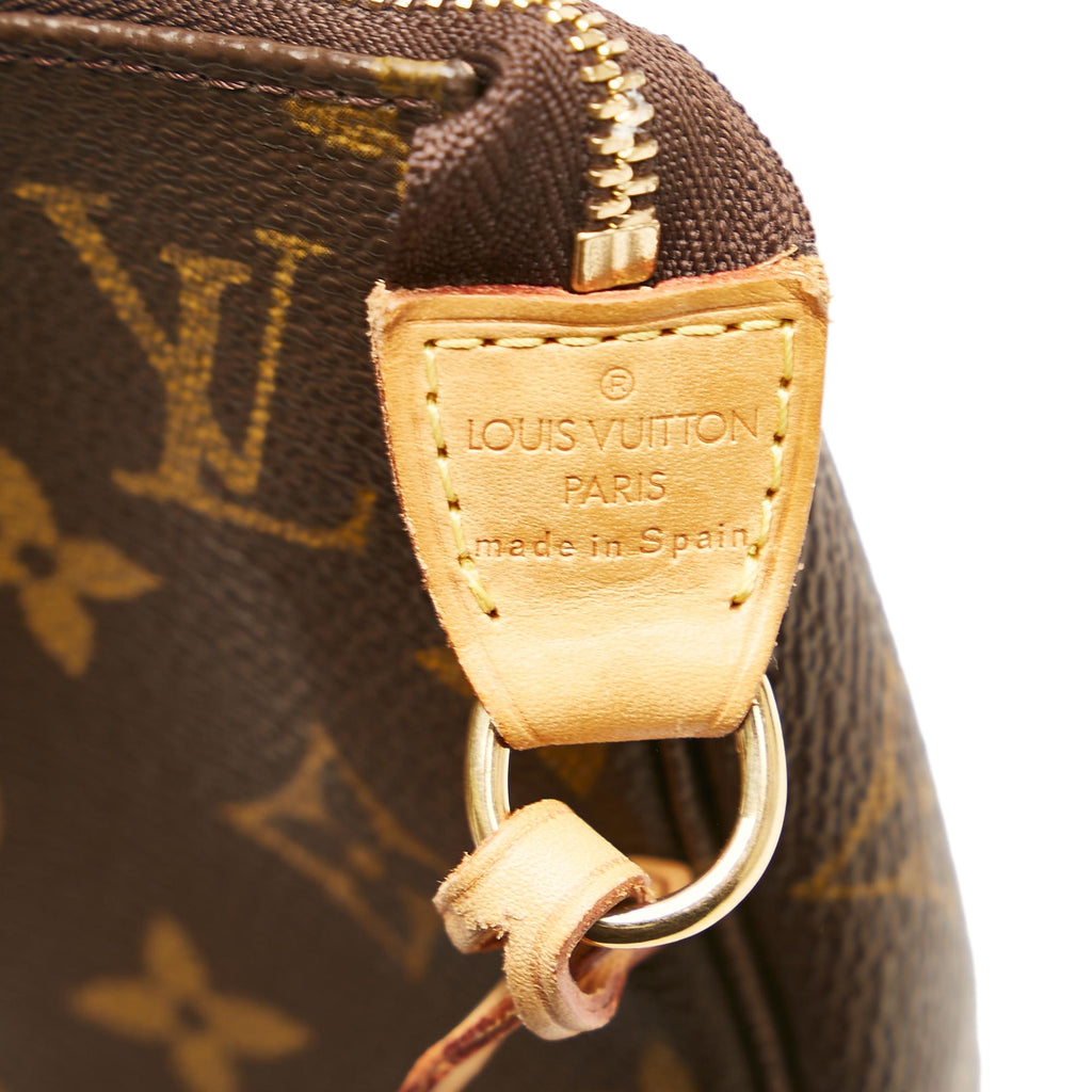Louis Vuitton Monogram Pochette Accessoires (SHG-37173)