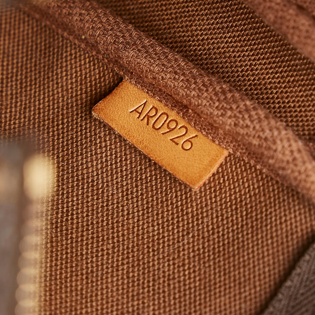 Louis Vuitton Monogram Pochette Accessoires (SHG-m76PJ6)