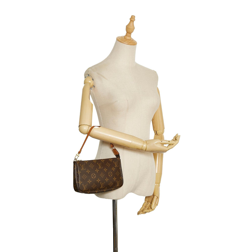 Louis Vuitton Monogram Pochette Accessoires (SHG-dEsPX7)