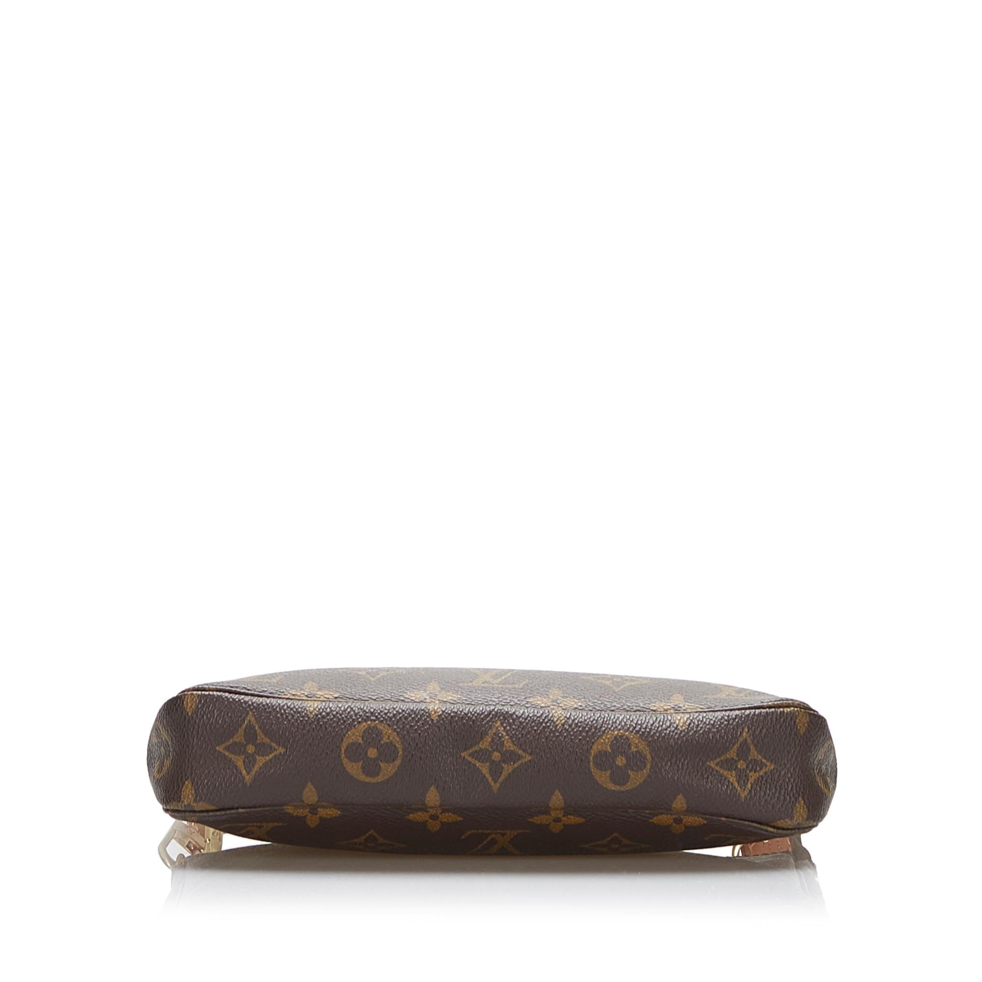 Louis Vuitton Monogram Pochette Accessoires (SHG-KMnotw)
