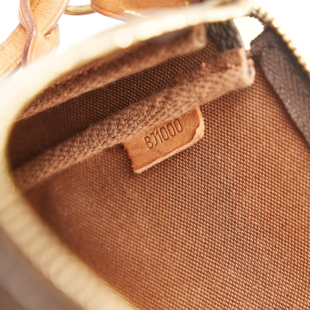 Louis Vuitton Monogram Pochette Accessoires (SHG-KMnotw)