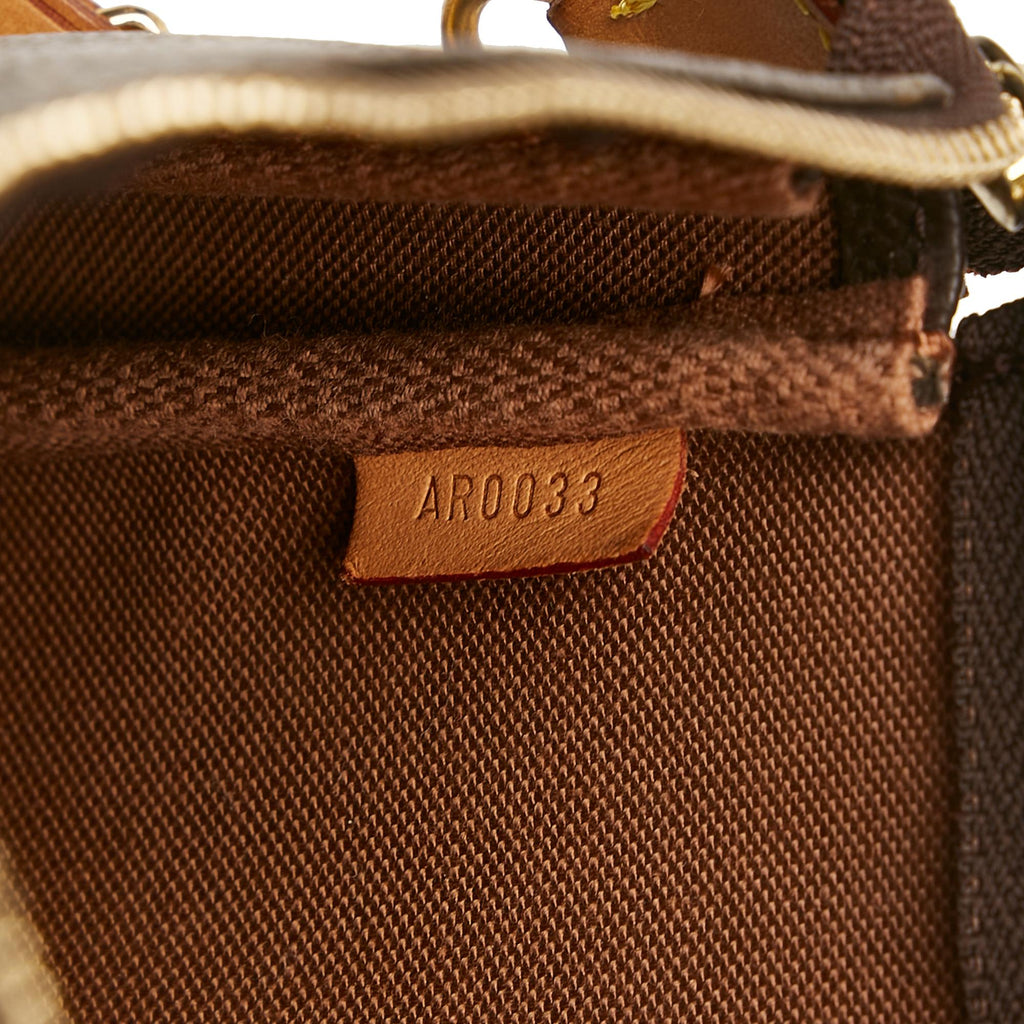 Louis Vuitton Monogram Pochette Accessoires (SHG-DKMQAd)