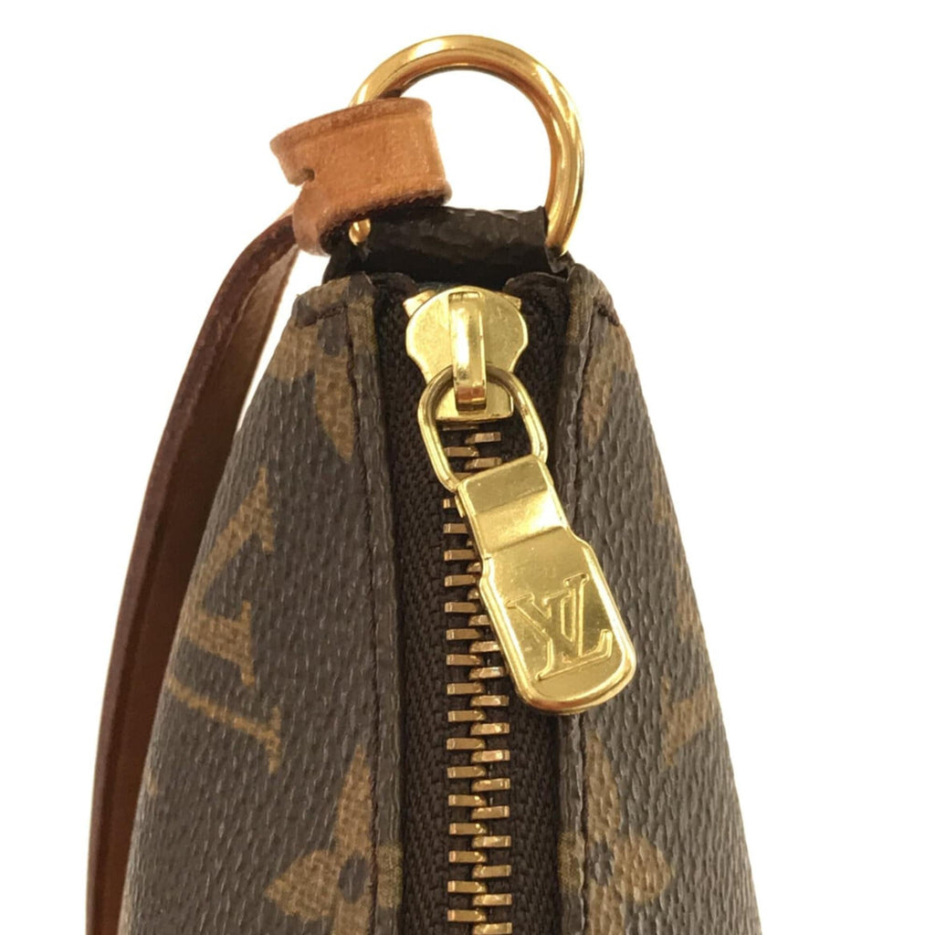 Louis Vuitton Monogram Pochette Accessoires (SHG-BWivvw)