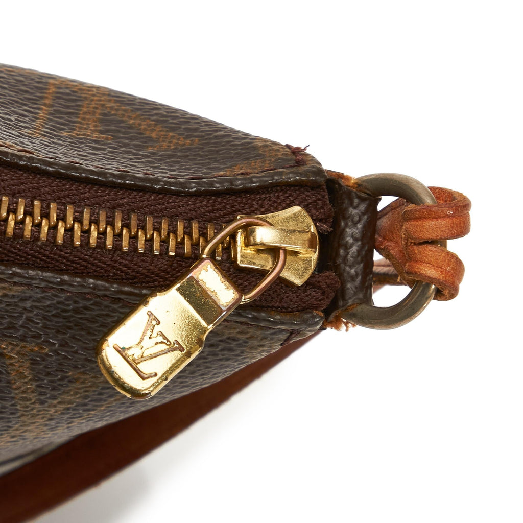 Louis Vuitton Monogram Pochette Accessoires (SHG-1joPSK)