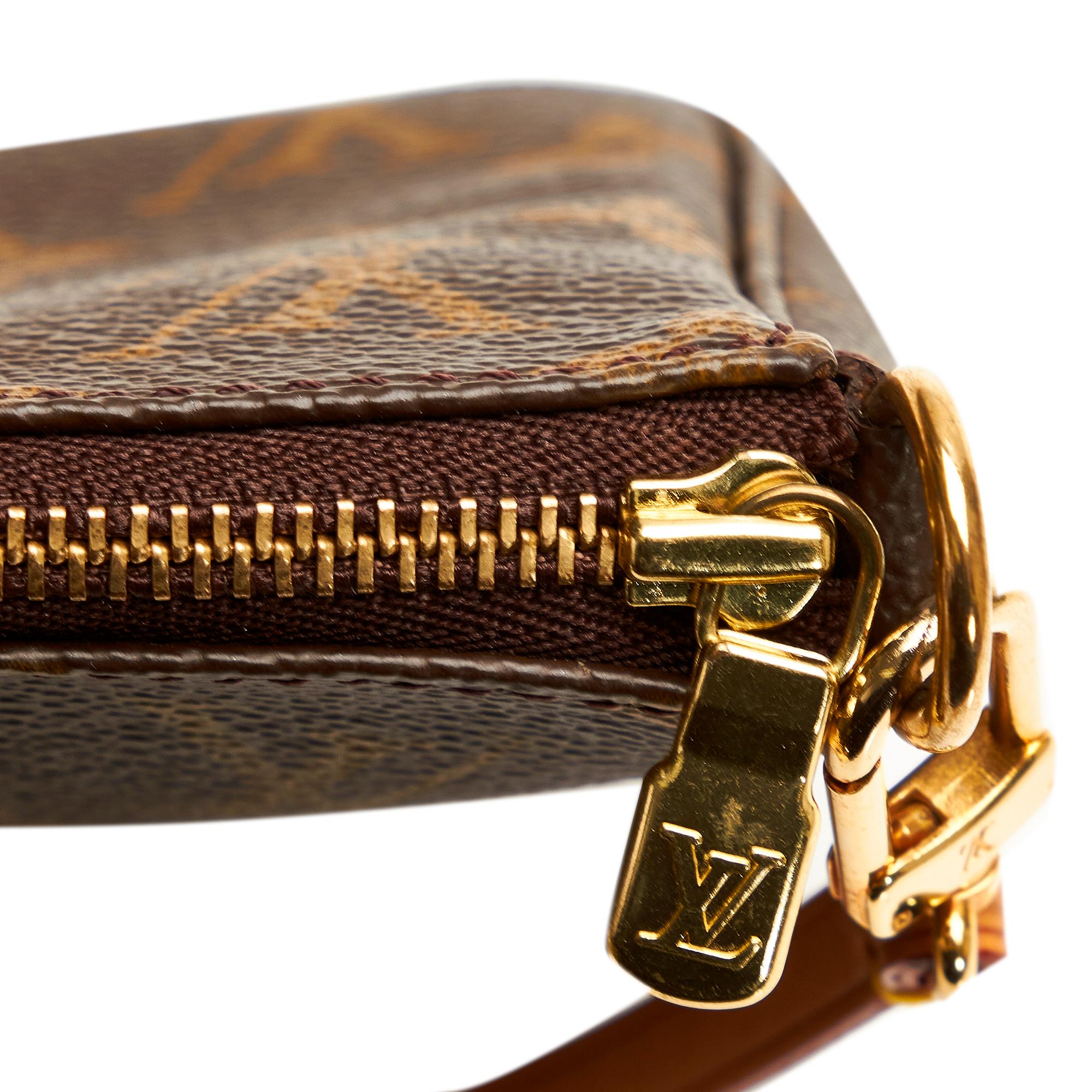 Louis Vuitton Monogram Pochette Accessoires (SHG-g9JdQg)