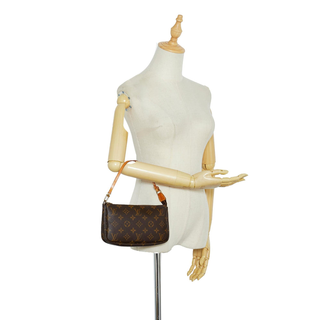 Louis Vuitton Monogram Pochette Accessoires (SHG-u03d6S)