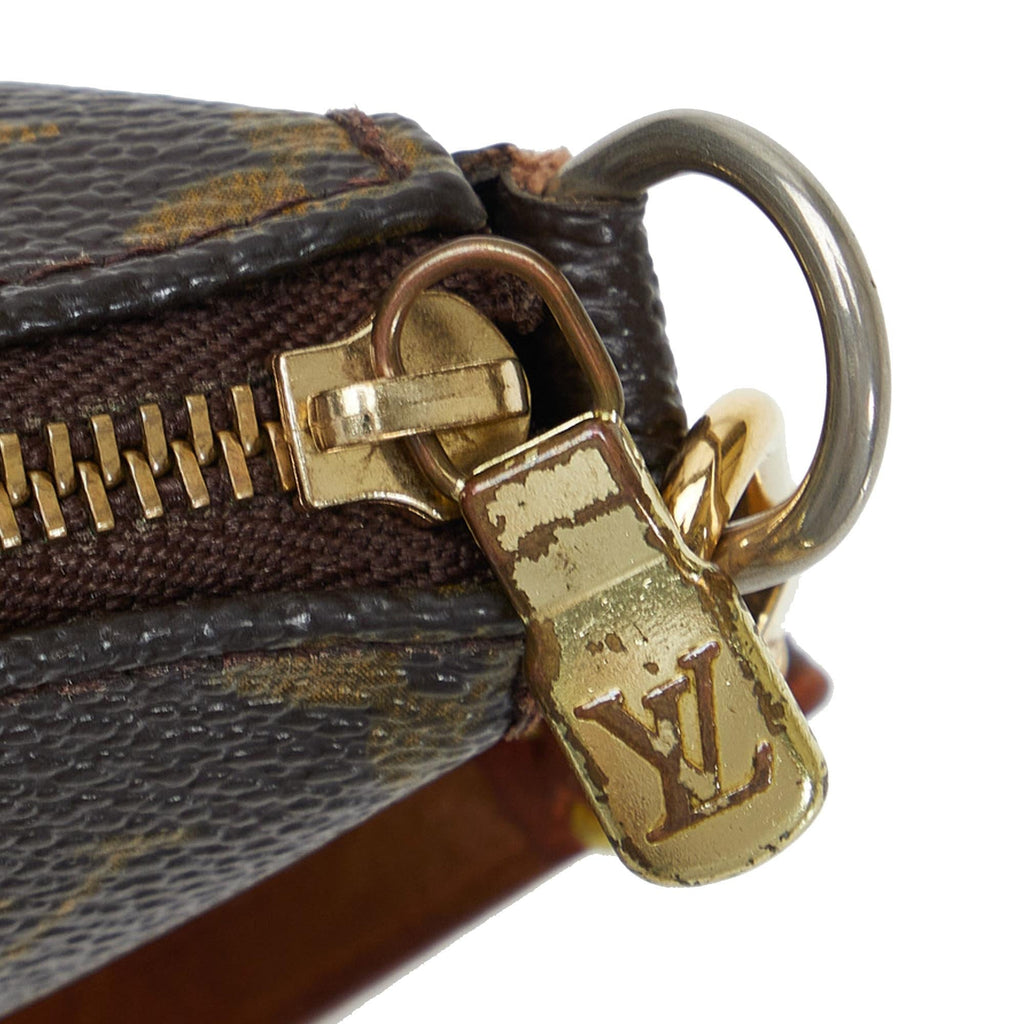 Louis Vuitton Monogram Pochette Accessoires (SHG-3QdCCD)