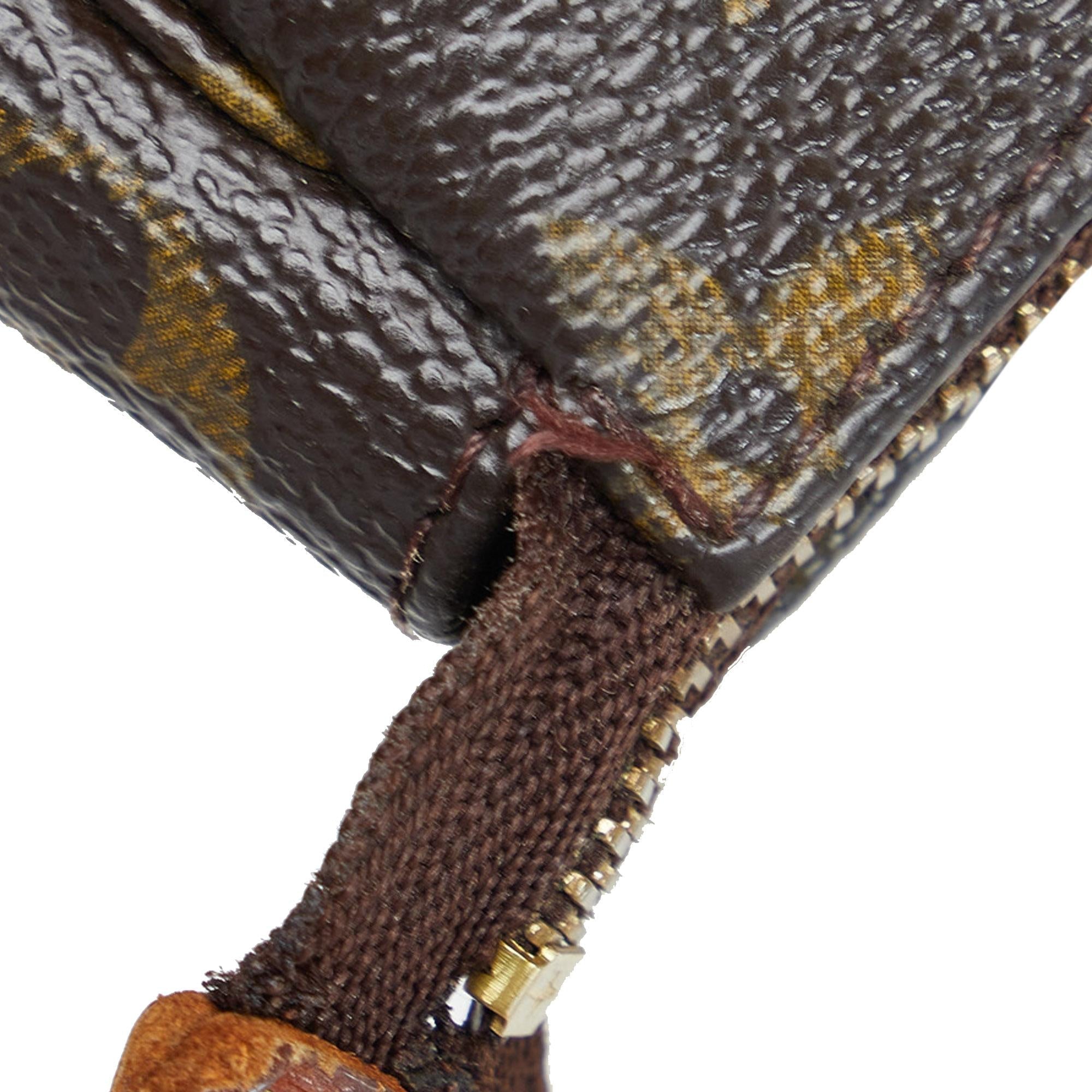 Louis Vuitton Monogram Pochette Accessoires (SHG-3QdCCD)