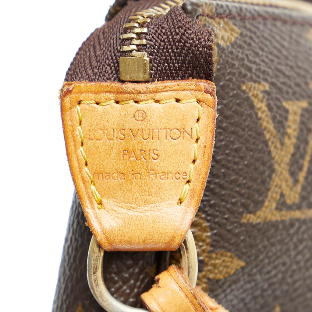 Louis Vuitton Monogram Pochette Accessoires (SHG-7WlhXy)
