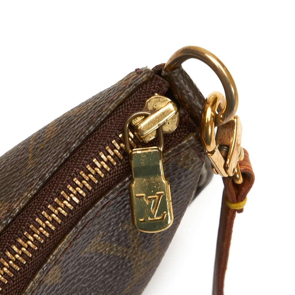 Louis Vuitton Monogram Pochette Accessoires (SHG-PZzyI3)