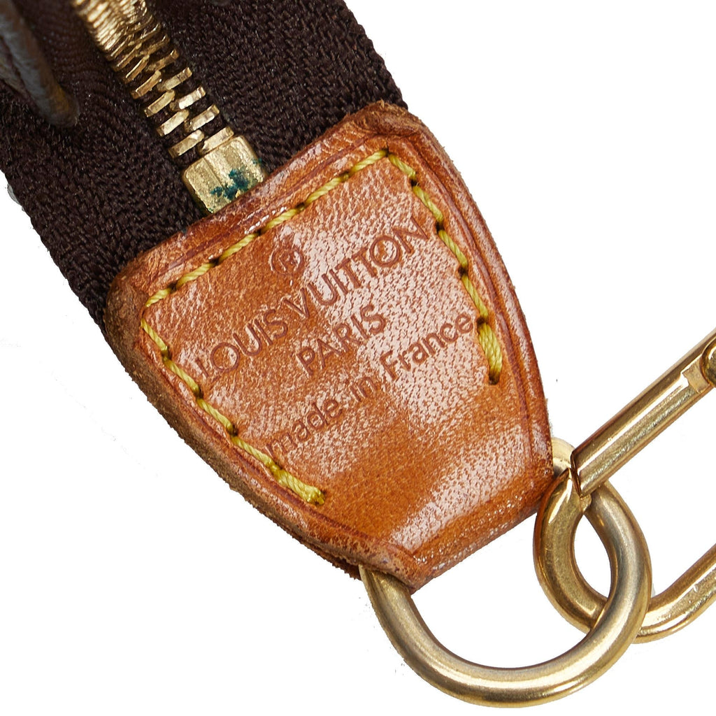 Louis Vuitton Monogram Pochette Accessoires (SHG-iEKLv6)