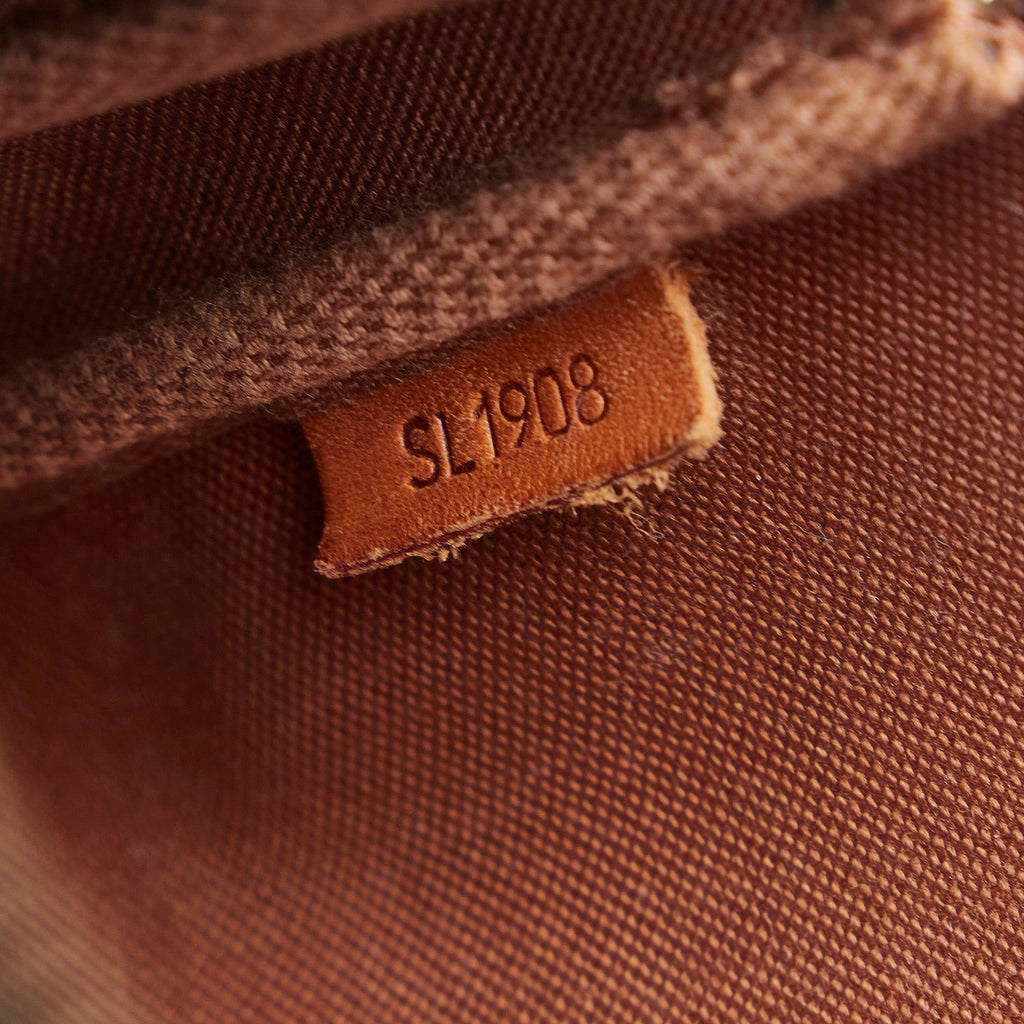 Louis Vuitton Monogram Pochette Accessoires (SHG-g7uVu5)