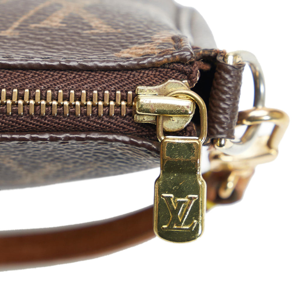 Louis Vuitton Monogram Pochette Accessoires (SHG-g7uVu5)