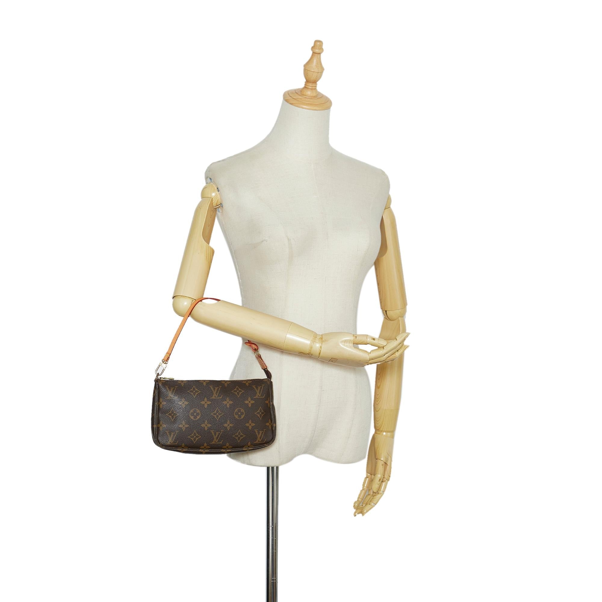 Louis Vuitton Monogram Pochette Accessoires (SHG-NtAvZY)