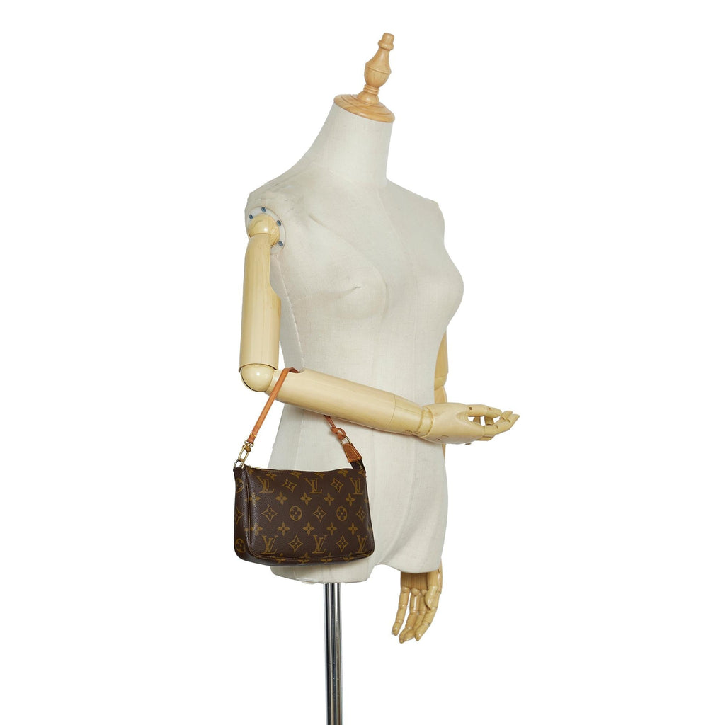 Louis Vuitton Monogram Pochette Accessoires (SHG-qmBqHL)