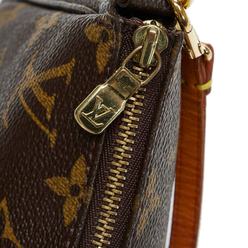 Louis Vuitton Monogram Pochette Accessoires (SHG-9mq2jg)