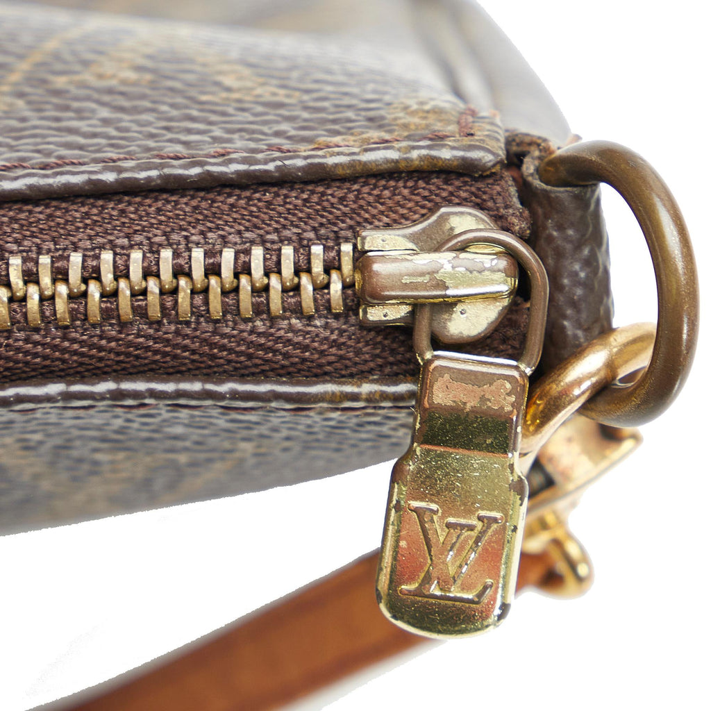 Louis Vuitton Monogram Pochette Accessoires (SHG-WuA3SO)