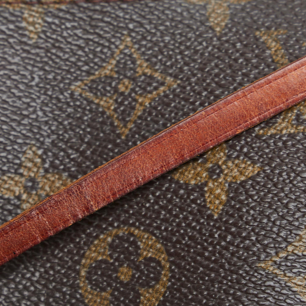 Louis Vuitton Monogram Pochette Accessoires (SHG-WuA3SO)
