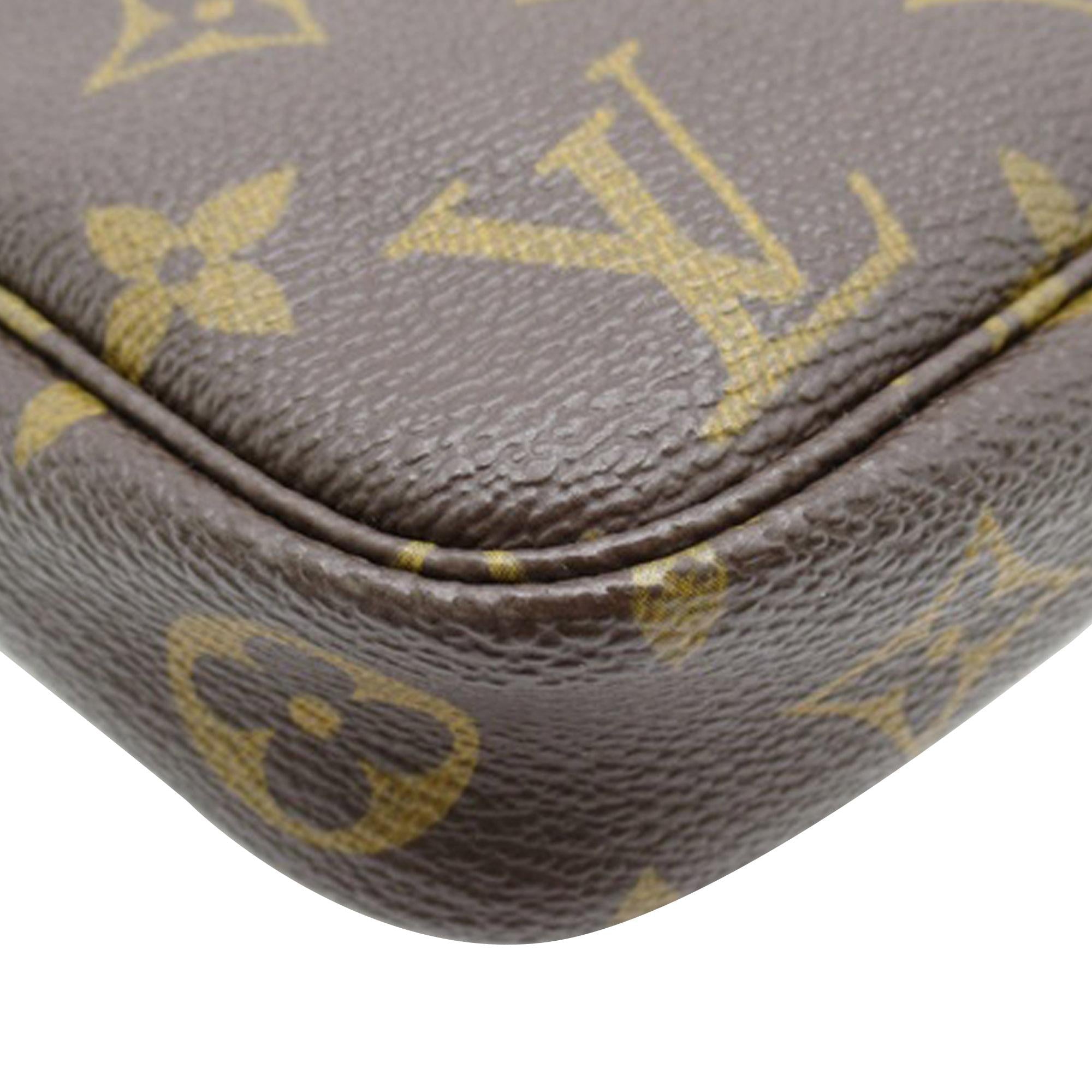 Louis Vuitton Monogram Pochette Accessoires (SHG-nKzJS3)