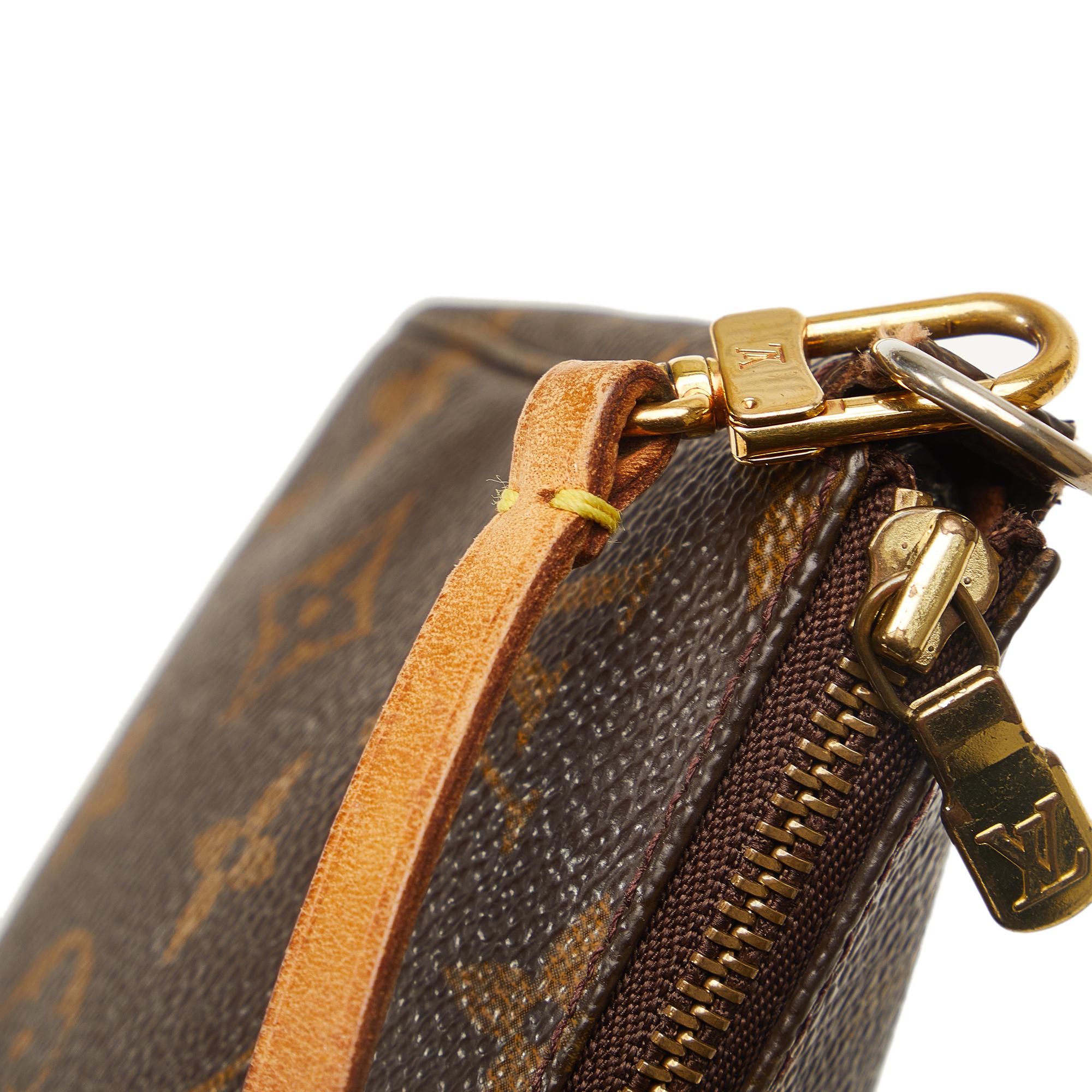 Louis Vuitton Monogram Pochette Accessoires (SHG-4lLrA8)