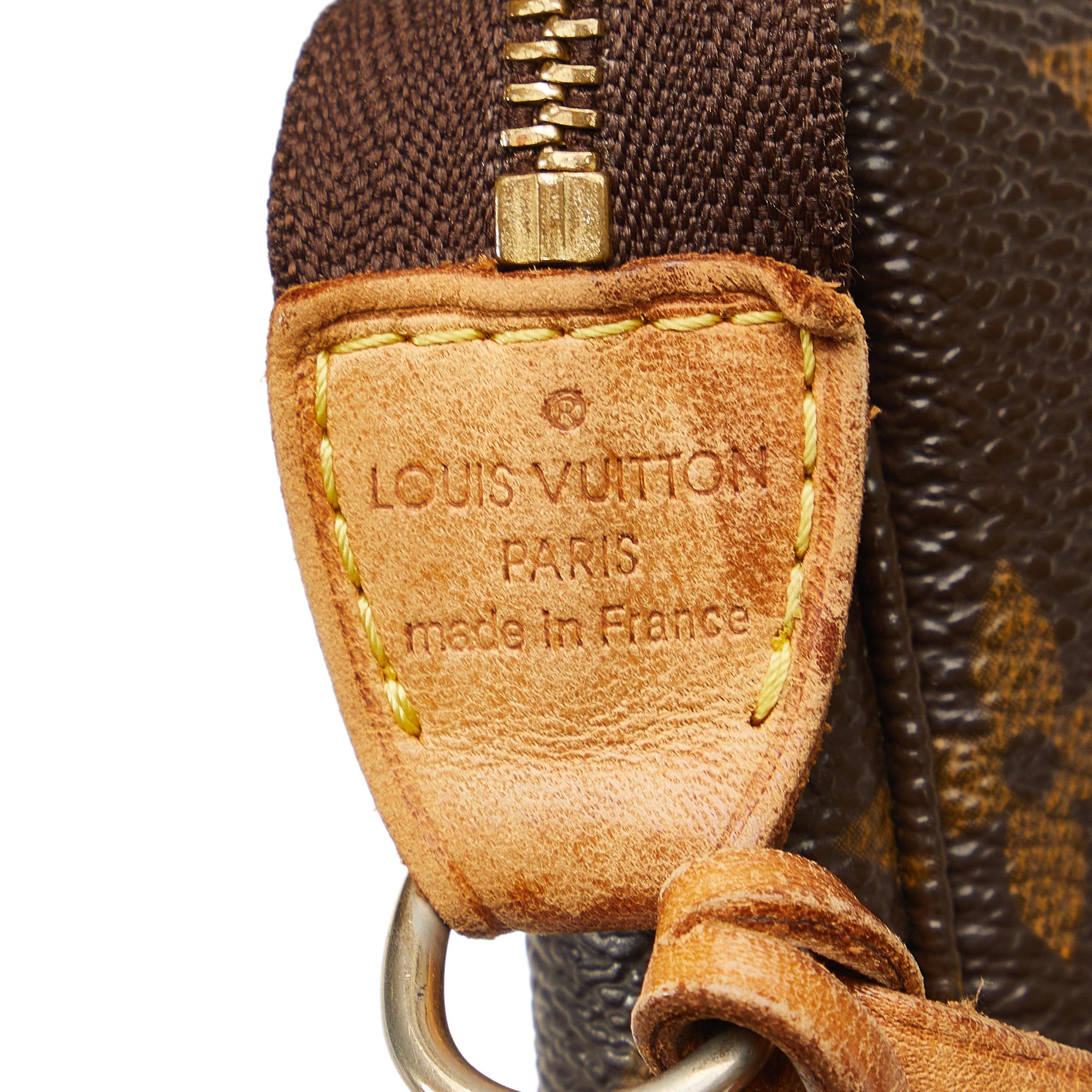 Louis Vuitton Monogram Pochette Accessoires (SHG-4lLrA8)