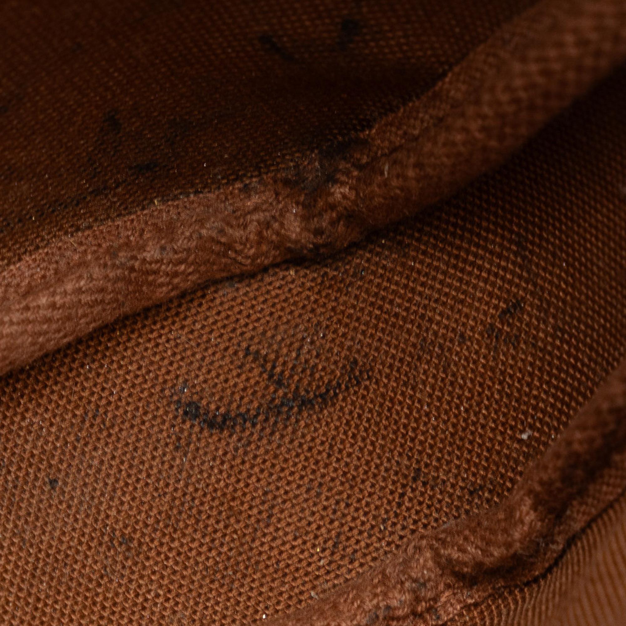 Louis Vuitton Monogram Pochette Accessoires (SHG-ILpuaG)