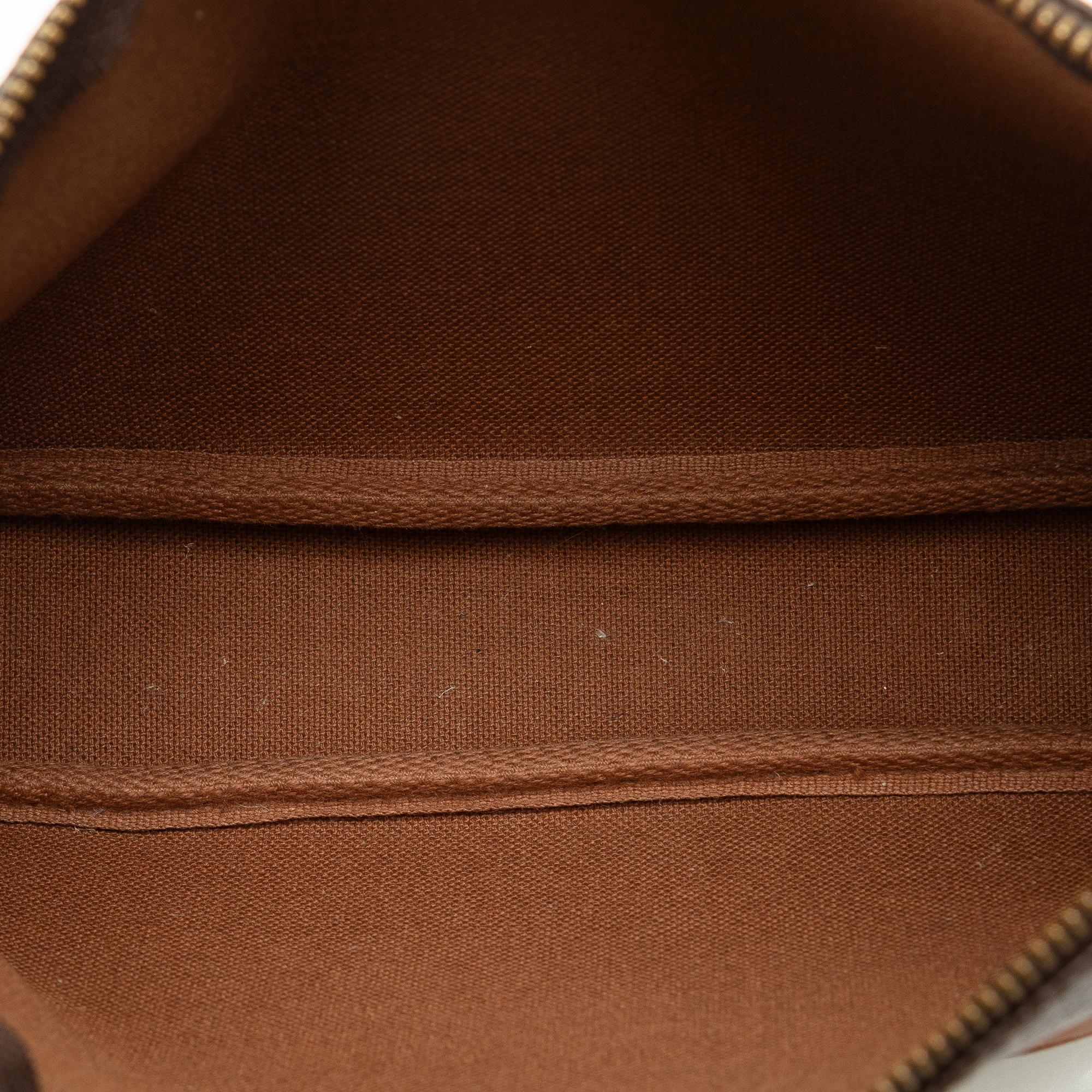 Louis Vuitton Monogram Pochette Accessoires (SHG-EaBKgM)