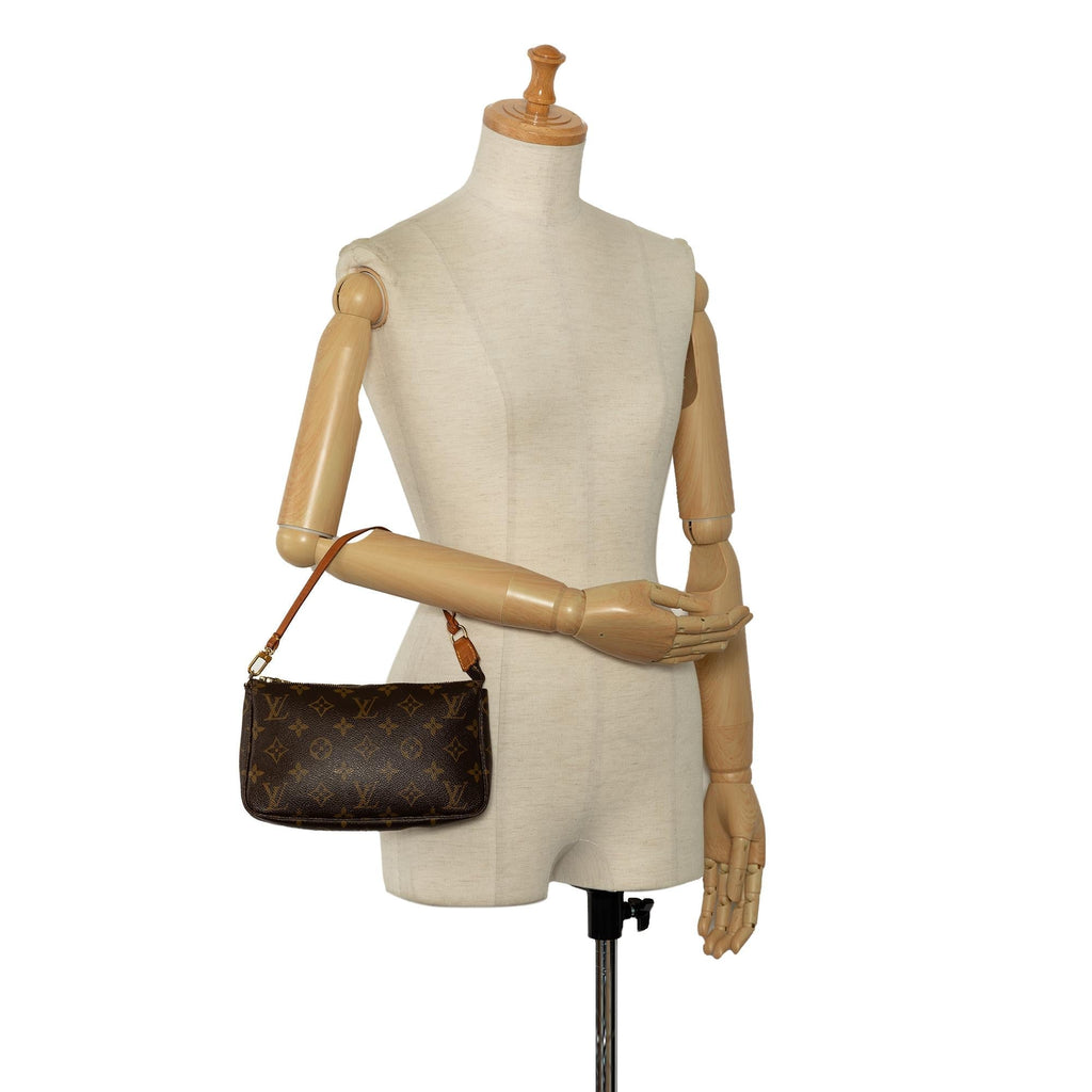 Louis Vuitton Monogram Pochette Accessoires (SHG-EaBKgM)