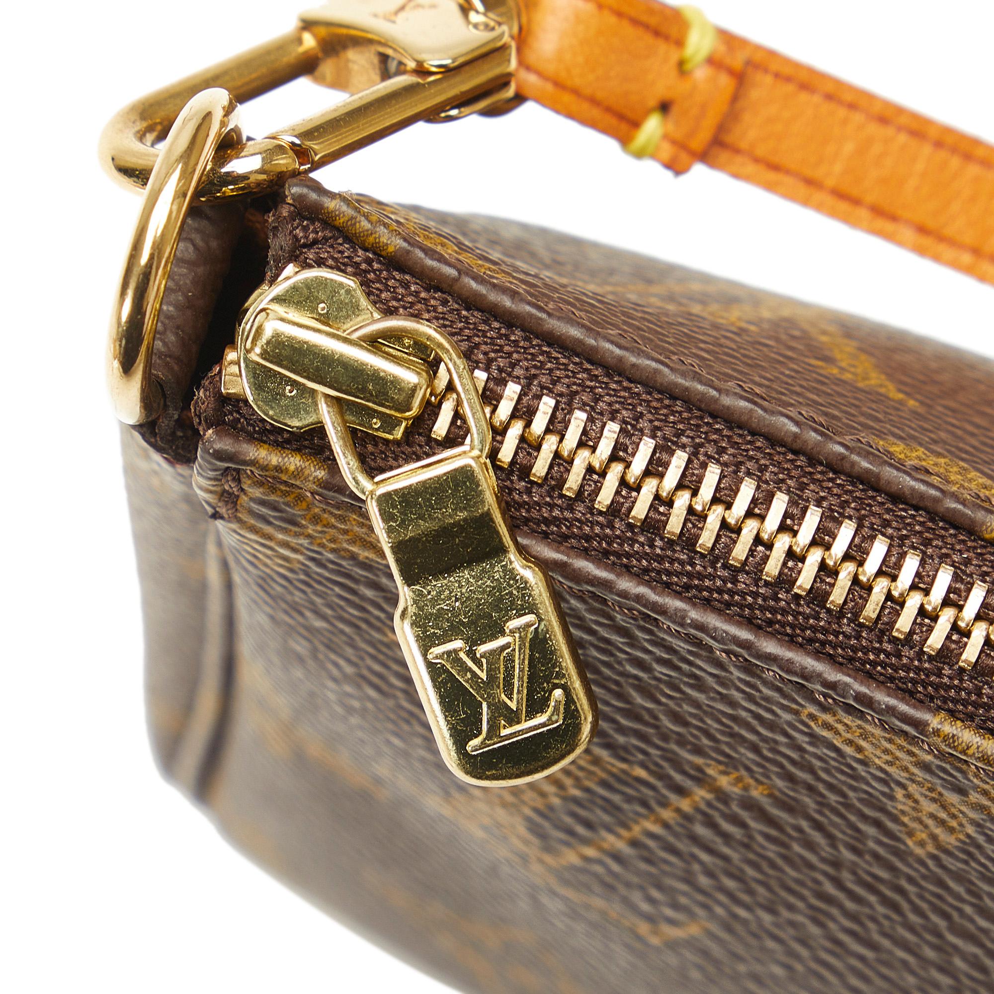 Louis Vuitton Monogram Pochette Accessoires (SHG-HtRbJA)