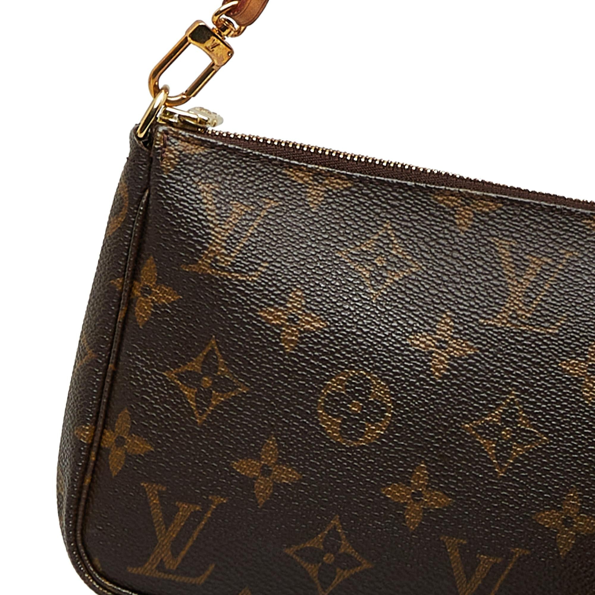 Louis Vuitton Monogram Pochette Accessoires (SHG-MolWWL)