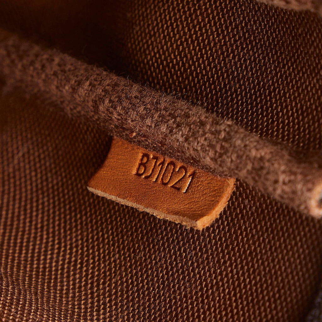 Louis Vuitton Monogram Pochette Accessoires (SHG-anSaeR)