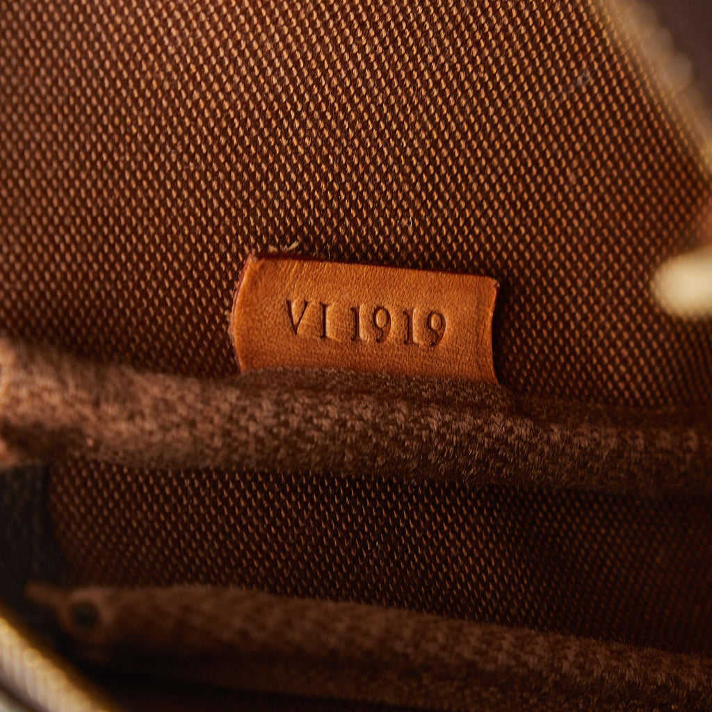 Louis Vuitton Monogram Pochette Accessoires (SHG-vKUUDW)