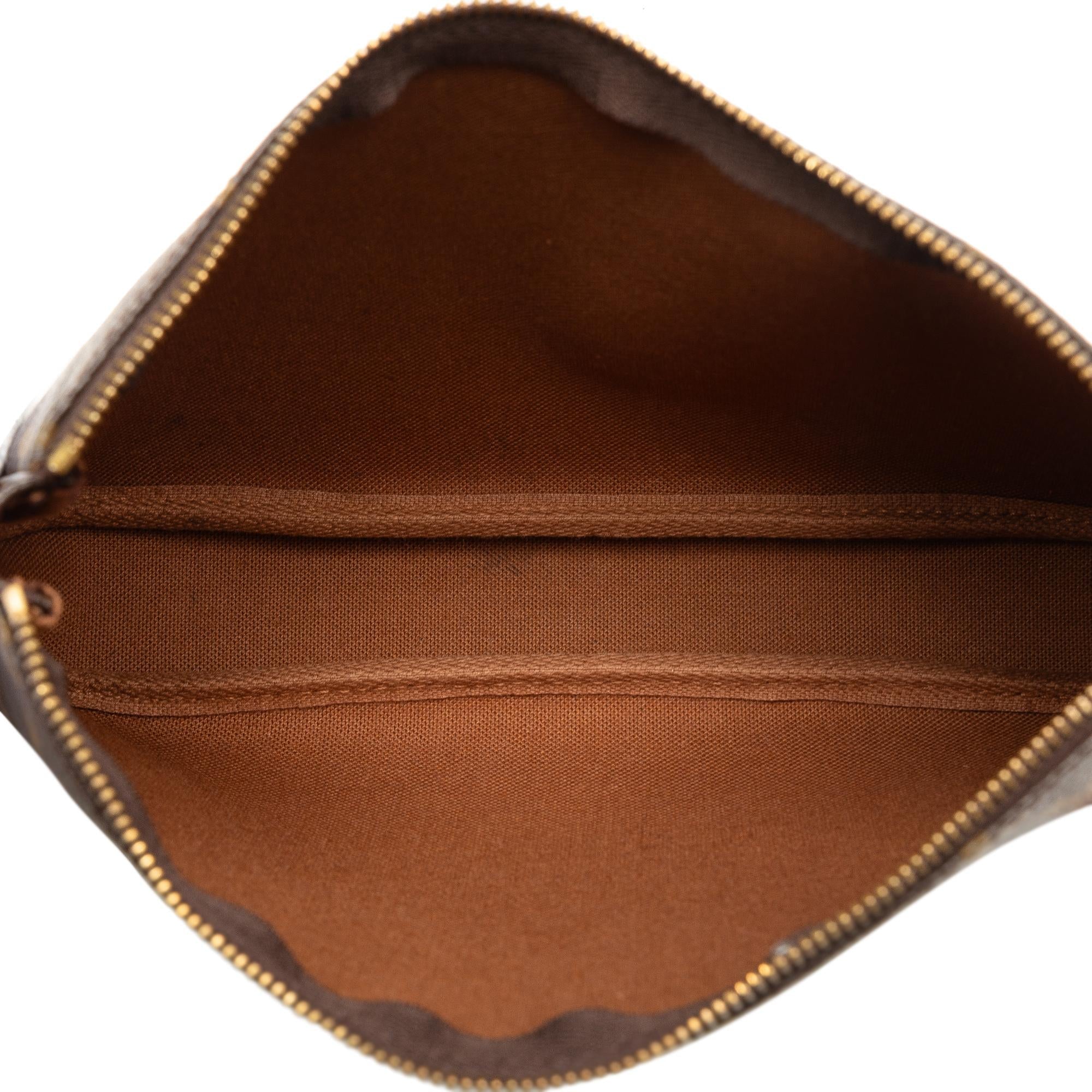 Louis Vuitton Monogram Pochette Accessoires (SHG-oRIWFE)