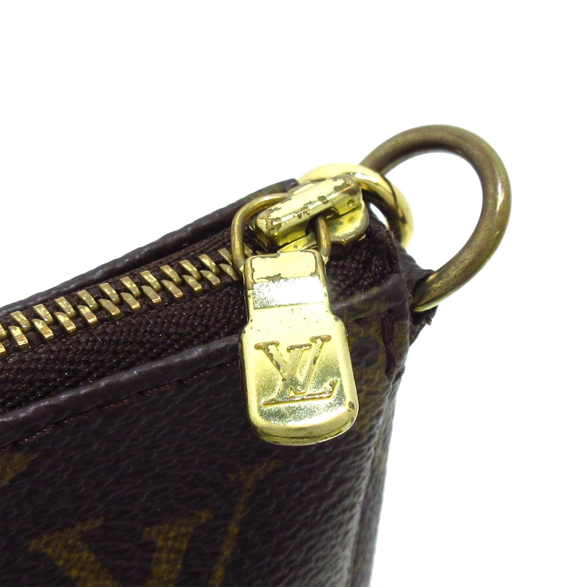 Louis Vuitton Monogram Pochette Accessoires (SHG-zsuvsS)