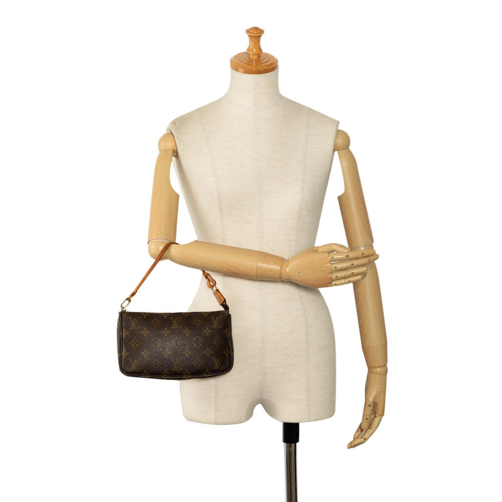 Louis Vuitton Monogram Pochette Accessoires (SHG-WHHqEW)