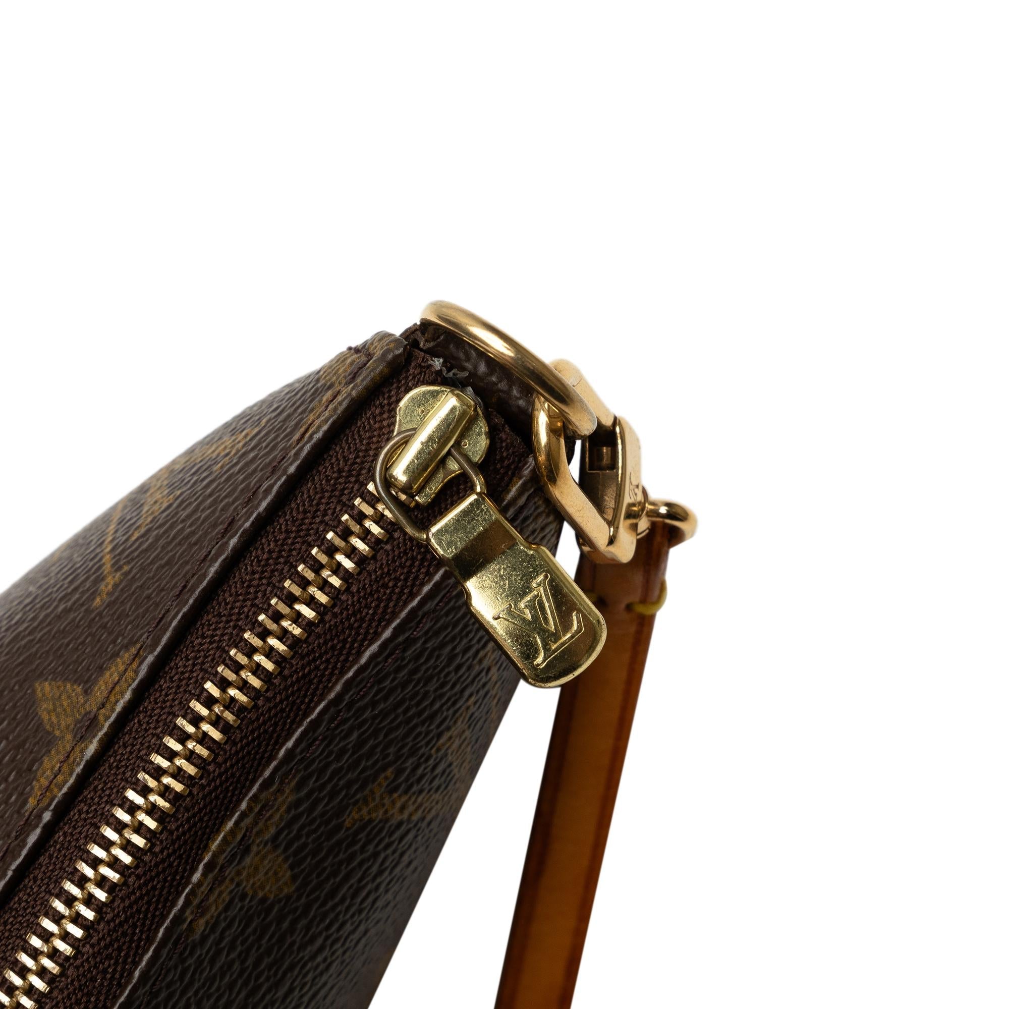 Louis Vuitton Monogram Pochette Accessoires (SHG-XpPPzZ)