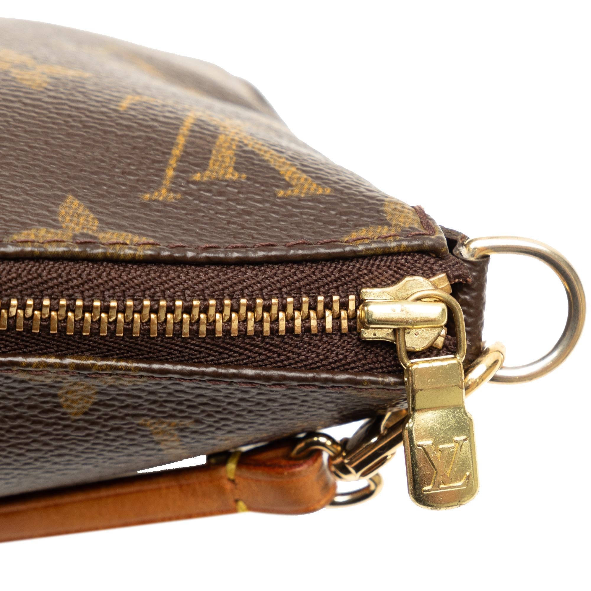 Louis Vuitton Monogram Pochette Accessoires (SHG-QzJczg)