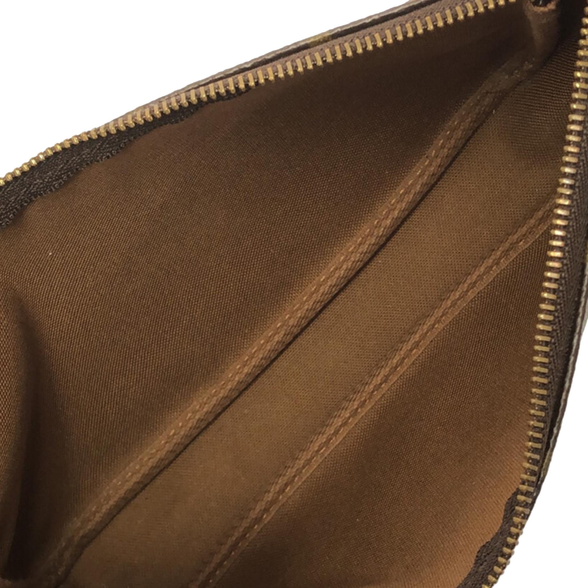 Louis Vuitton Monogram Pochette Accessoires (SHG-K4Y48y)