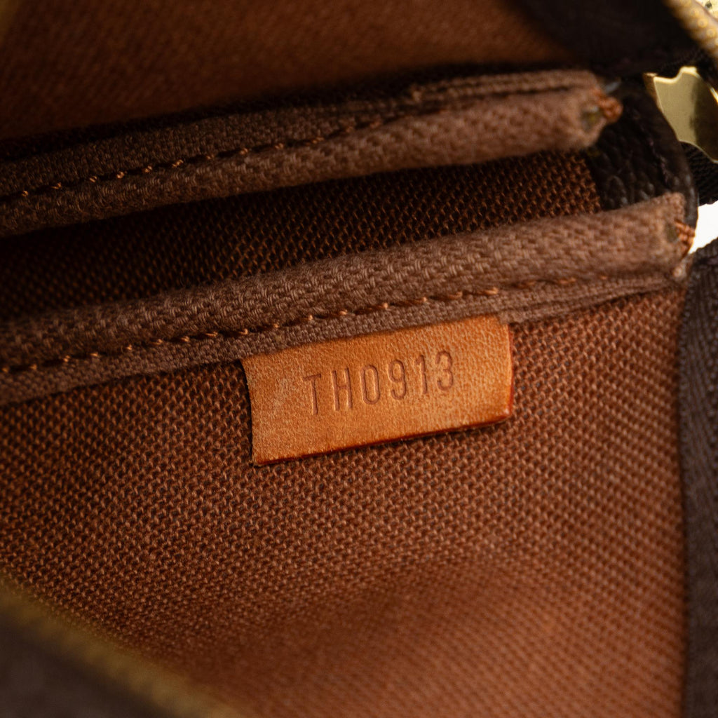 Louis Vuitton Monogram Pochette Accessoires (SHG-FsBVFX)