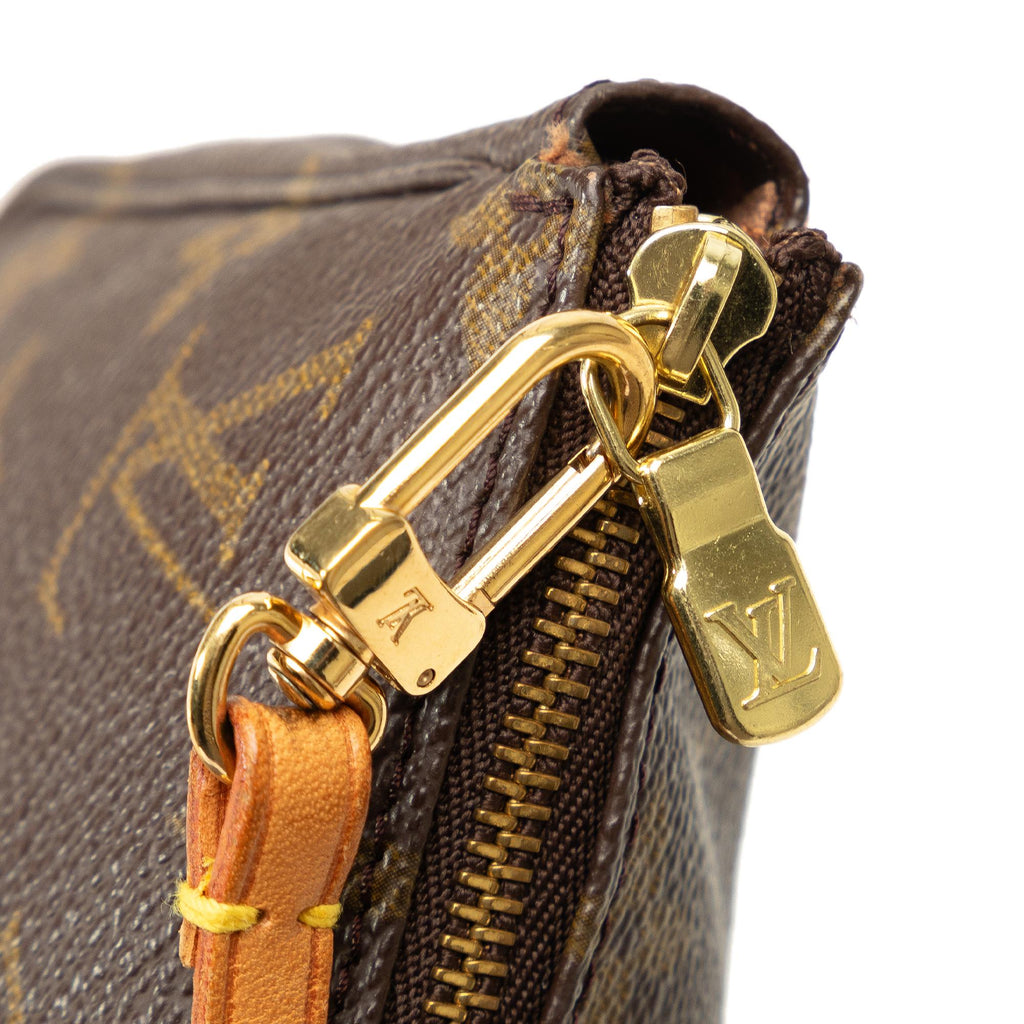 Louis Vuitton Monogram Pochette Accessoires (SHG-FsBVFX)