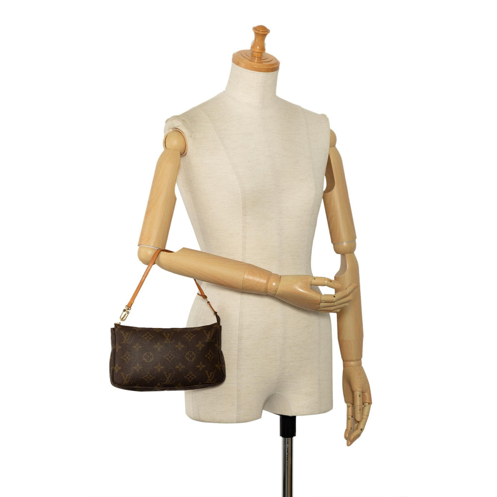 Louis Vuitton Monogram Pochette Accessoires (SHG-FsBVFX)