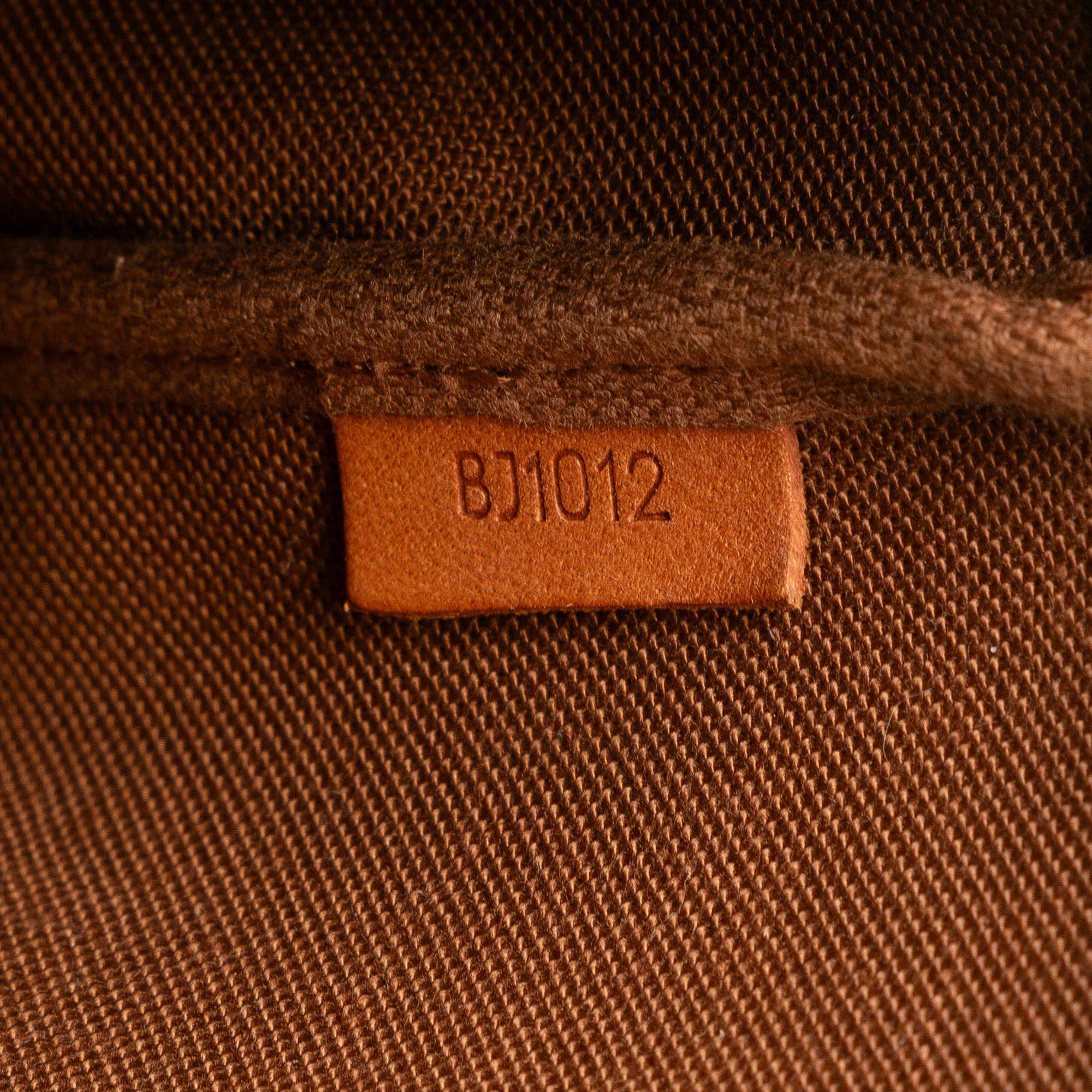 Louis Vuitton Monogram Pochette Accessoires (SHG-e5AN0S)