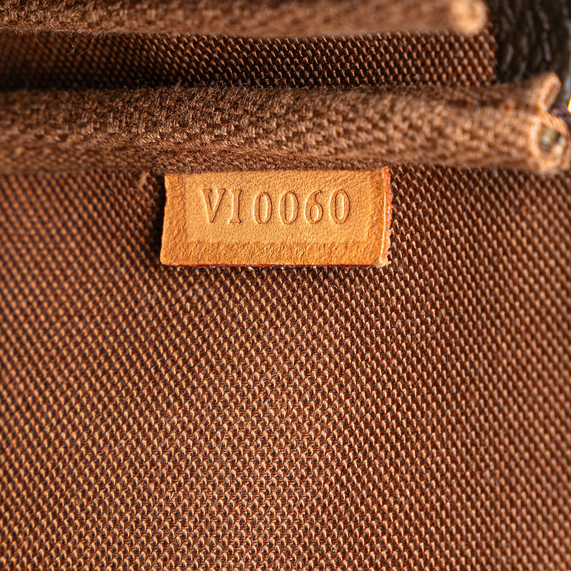 Louis Vuitton Monogram Pochette Accessoires (SHG-Bx8Iv5)