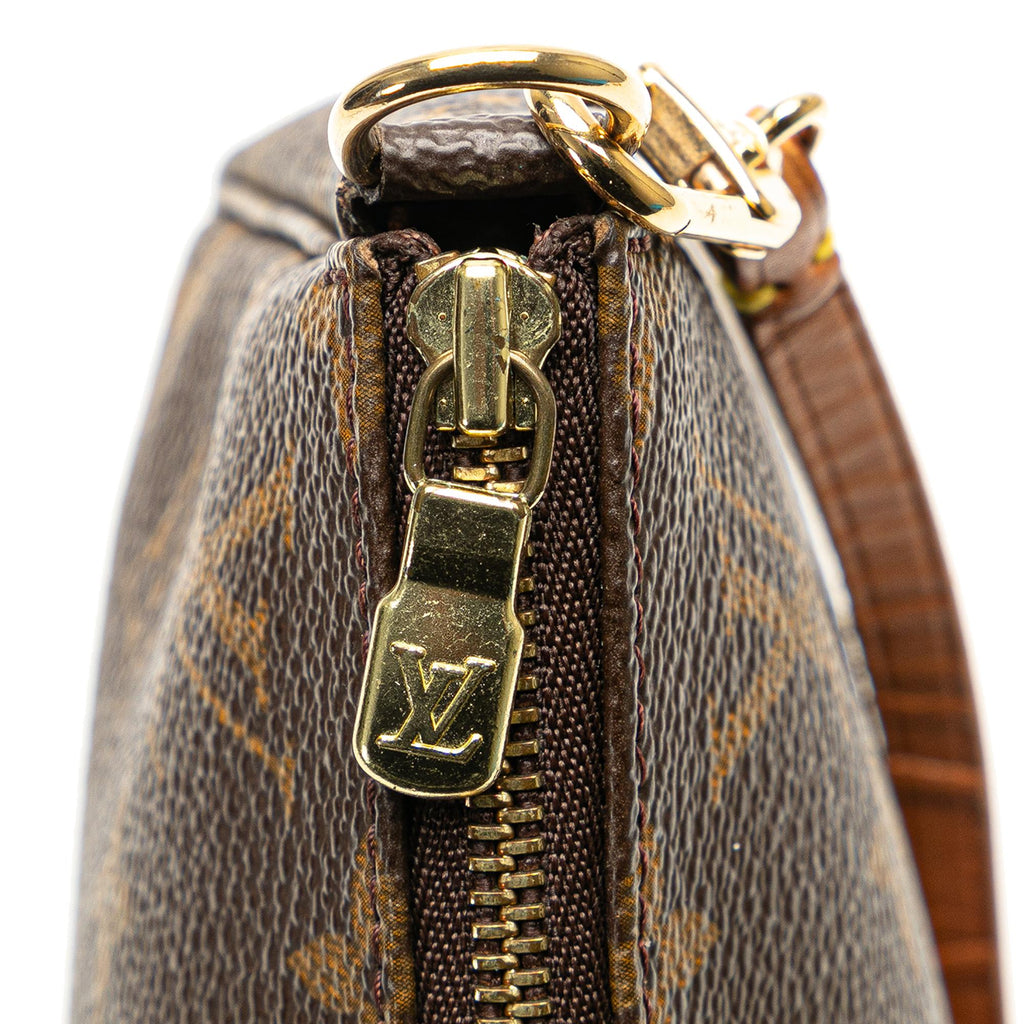 Louis Vuitton Monogram Pochette Accessoires (SHG-EqwYc7)