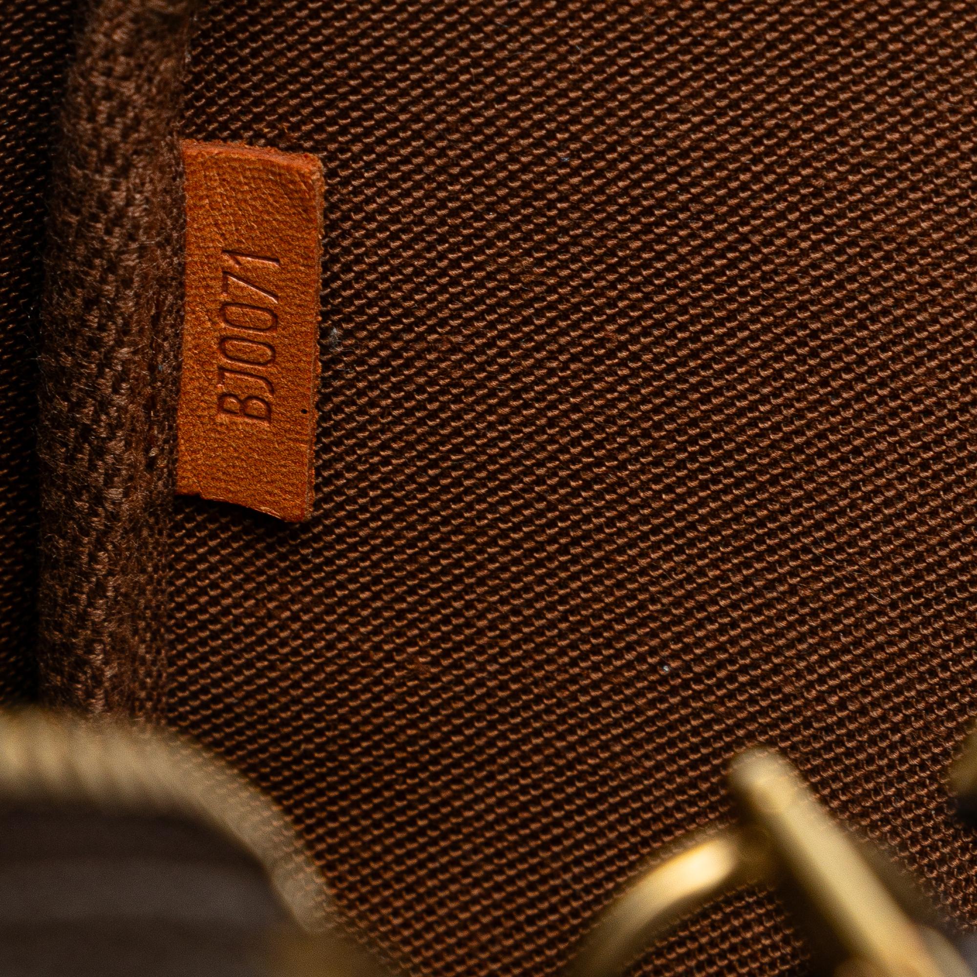 Louis Vuitton Monogram Pochette Accessoires (SHG-aO1P6S)