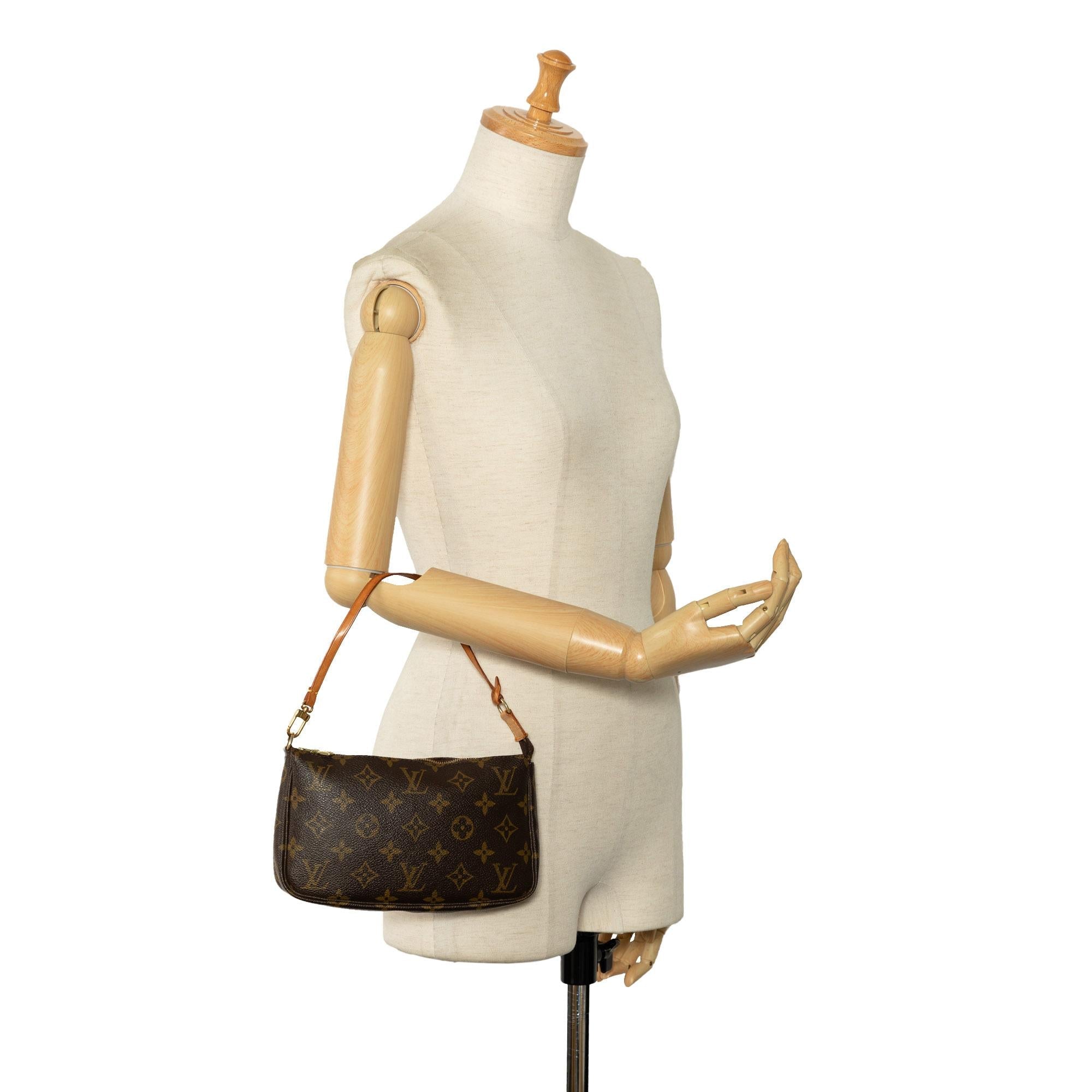 Louis Vuitton Monogram Pochette Accessoires (SHG-iU5wim)