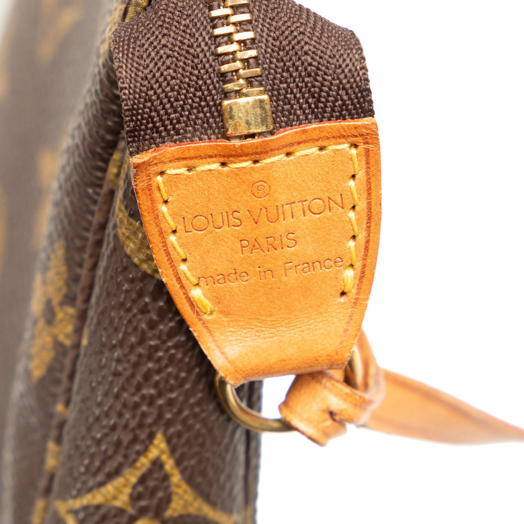 Louis Vuitton Monogram Pochette Accessoires (SHG-QdXPEI)
