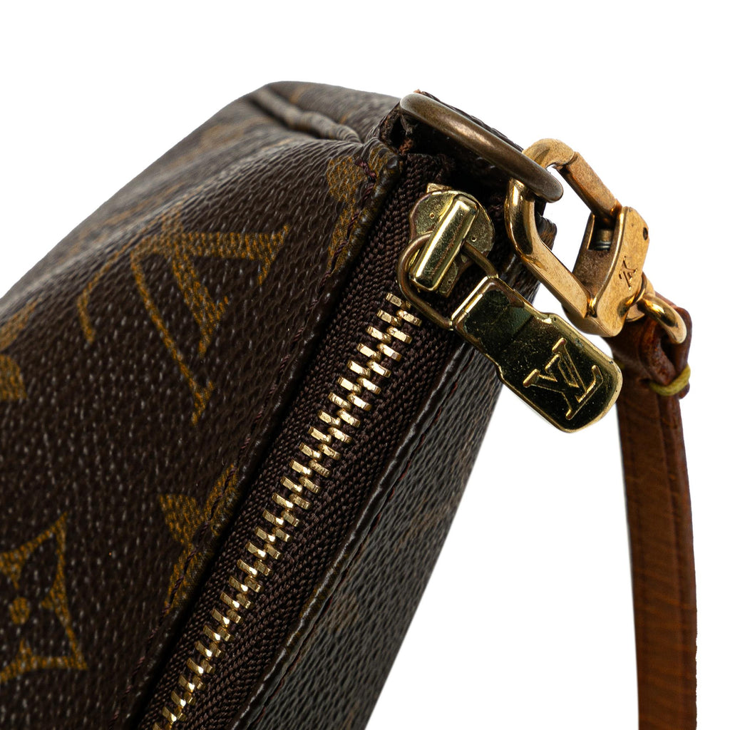 Louis Vuitton Monogram Pochette Accessoires (SHG-oxcj0s)