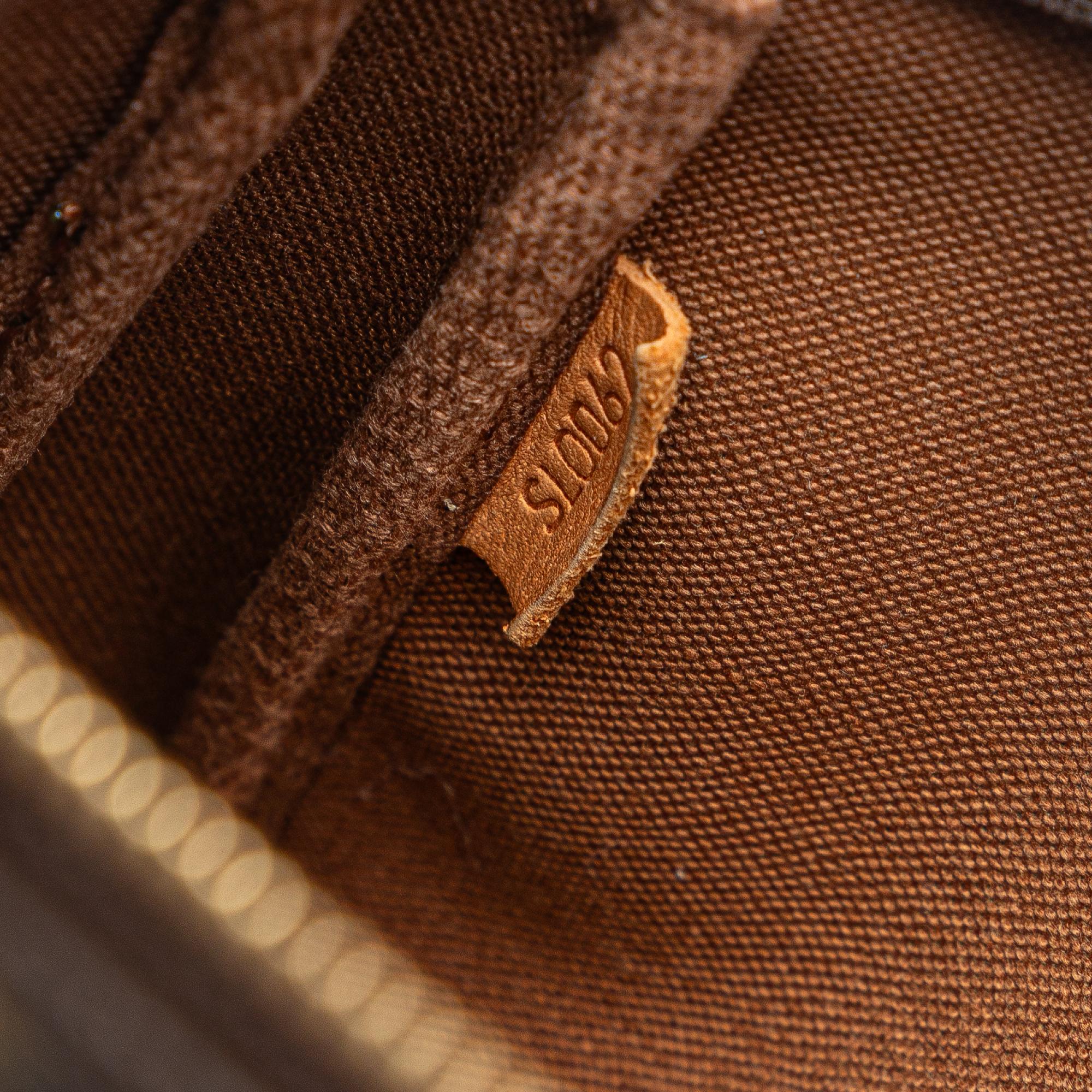 Louis Vuitton Monogram Pochette Accessoires (SHG-UdYdzH)