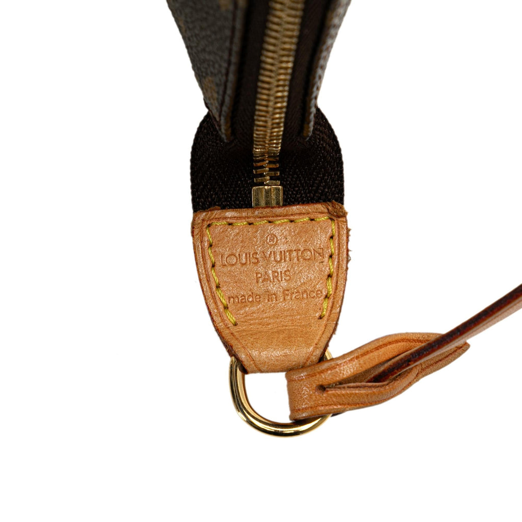 Louis Vuitton Monogram Pochette Accessoires (SHG-bjgWls)